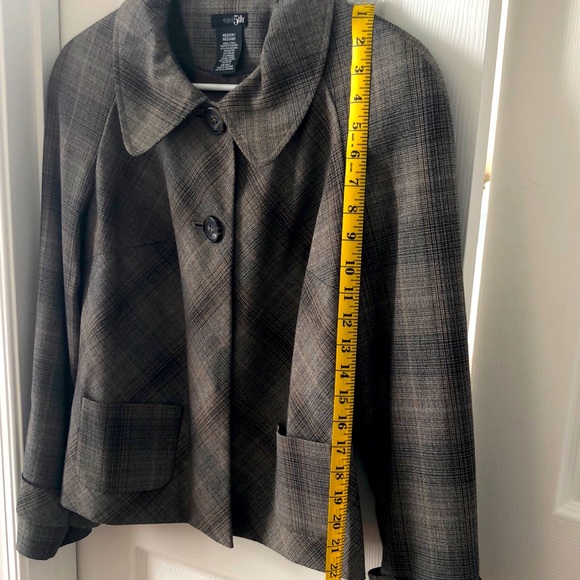 Short Blazer Jacket - Picture 5 of 5